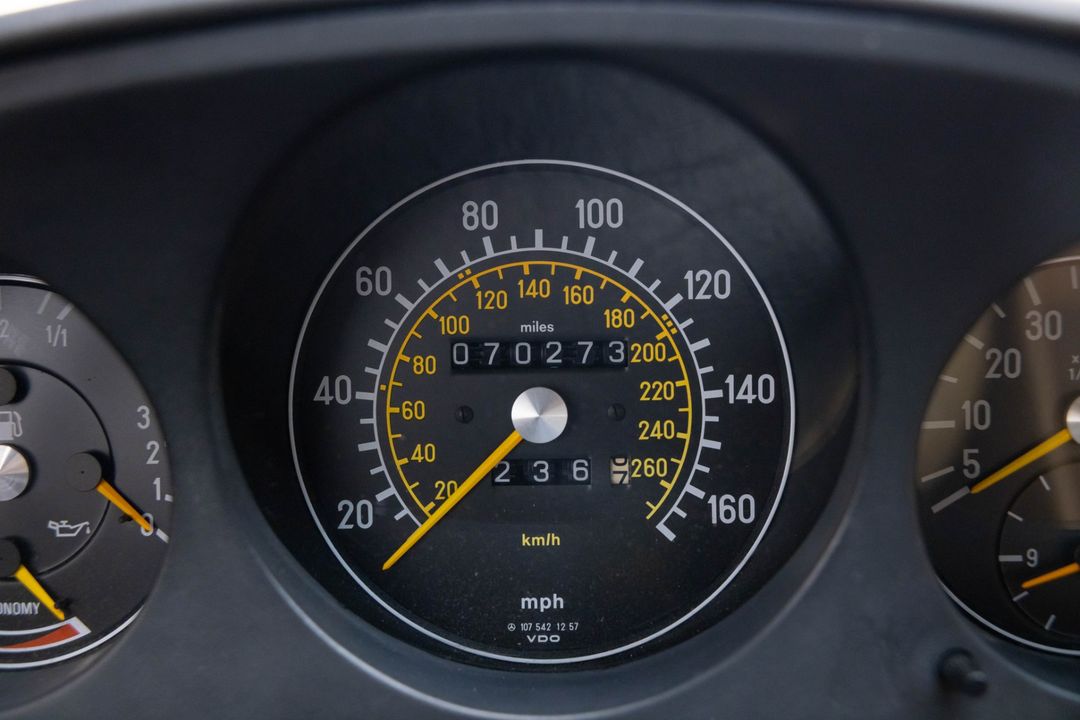 1989 Mercedes-Benz 560SL