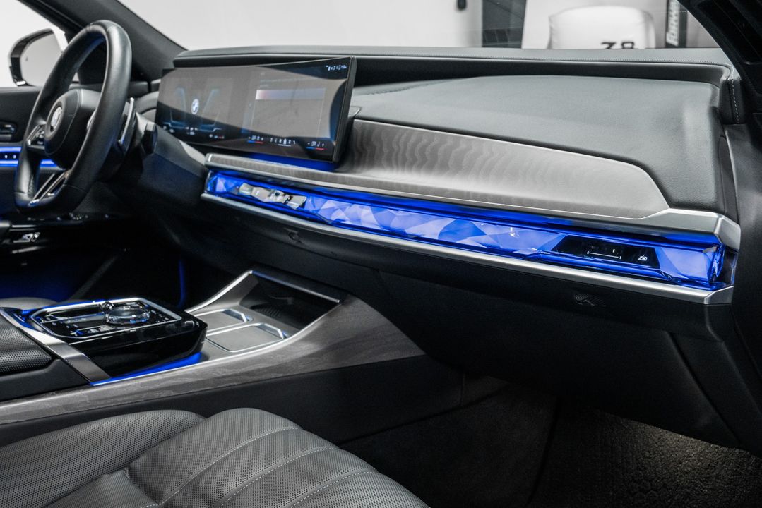 2023 BMW 760i