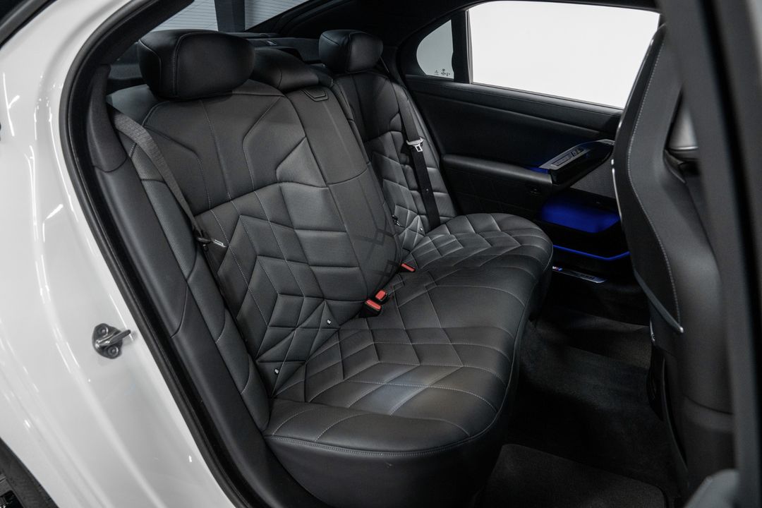 2023 BMW 760i