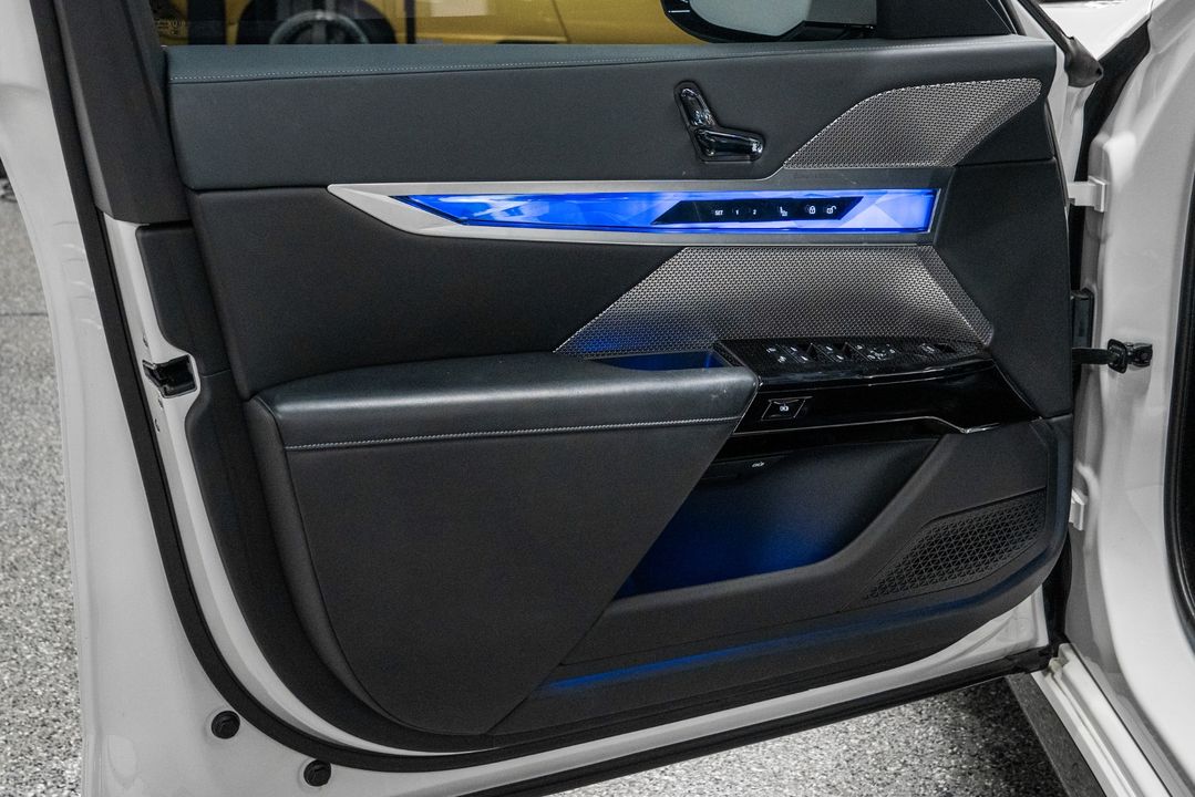 2023 BMW 760i