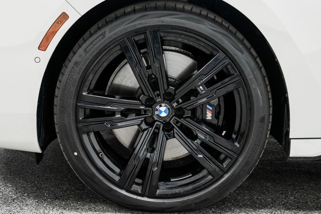 2023 BMW 760i