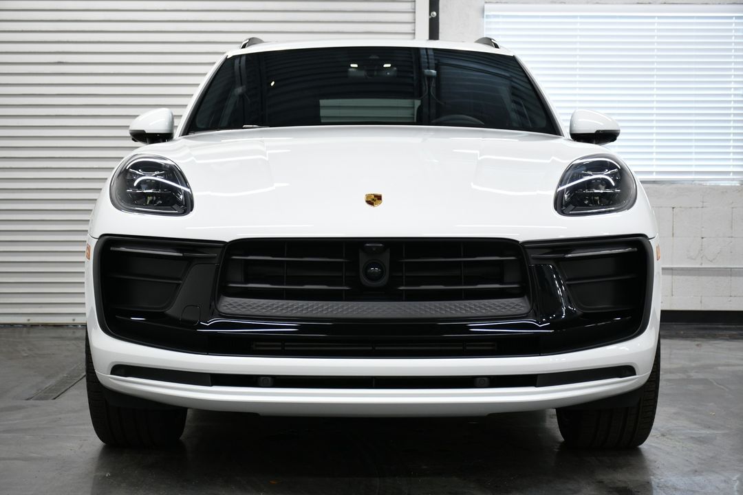 2025 Porsche Macan
