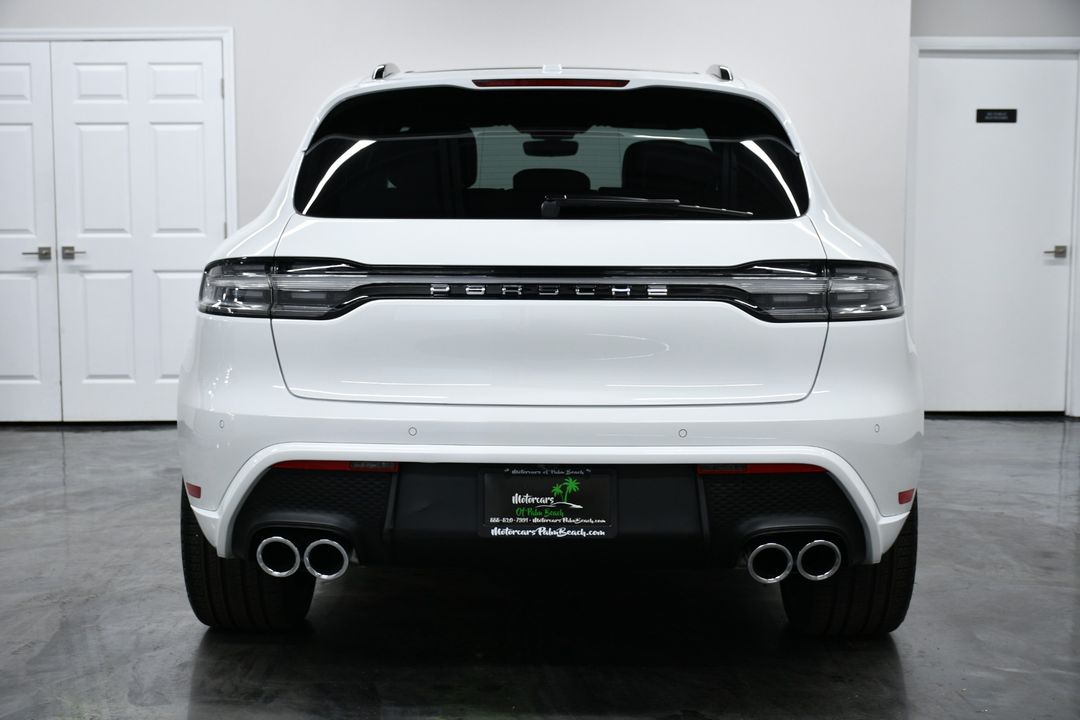 2025 Porsche Macan