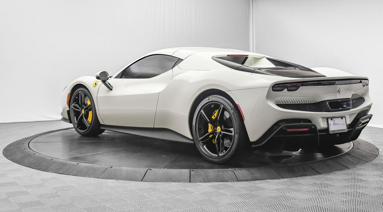 2024 Ferrari 296 GTS