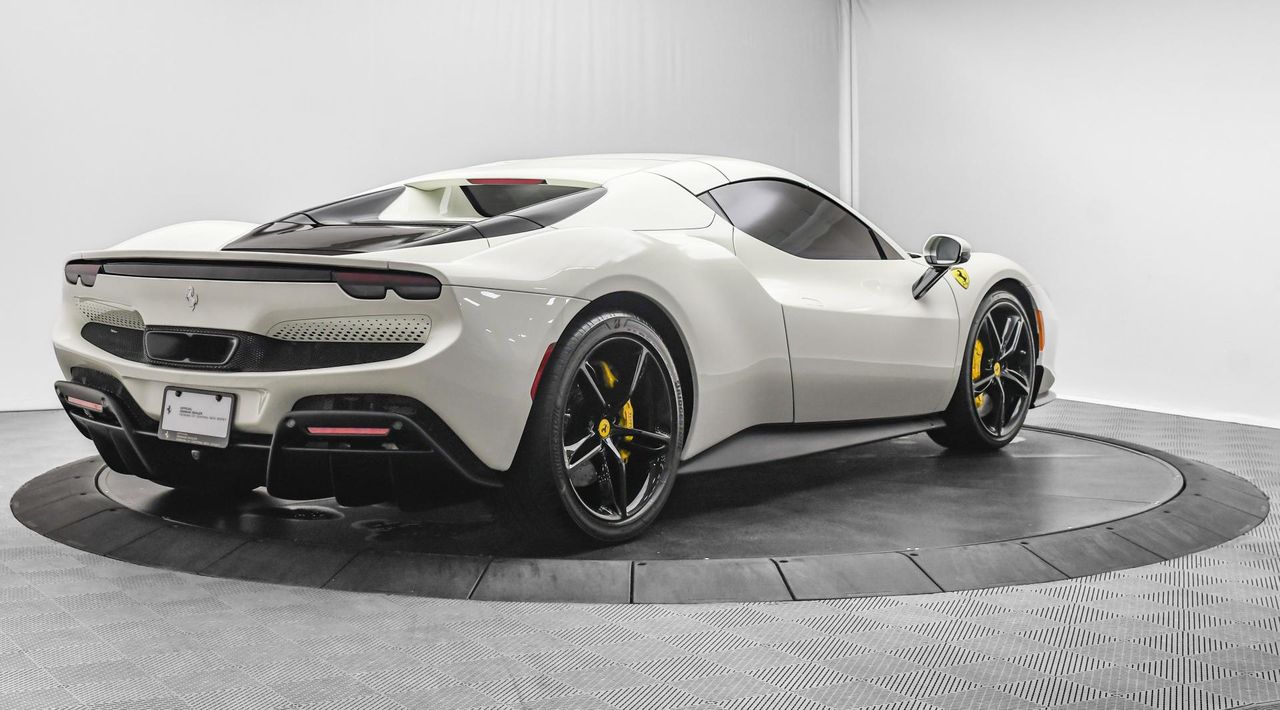2024 Ferrari 296 GTS