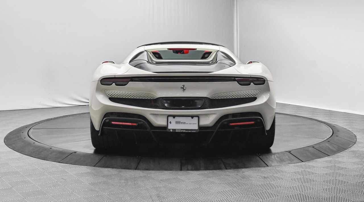 2024 Ferrari 296 GTS