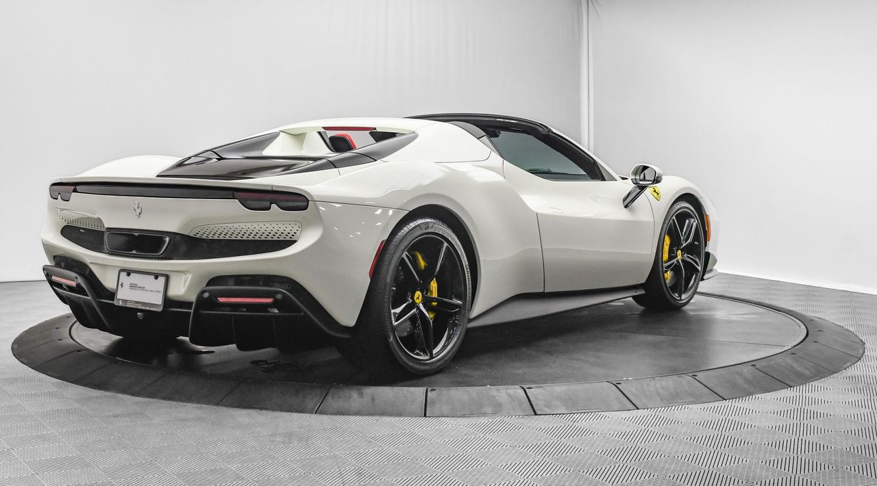 2024 Ferrari 296 GTS