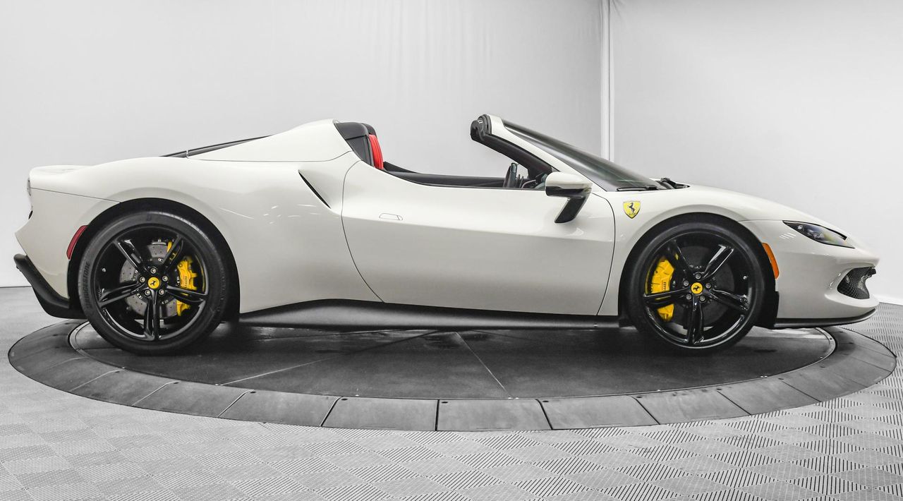 2024 Ferrari 296 GTS