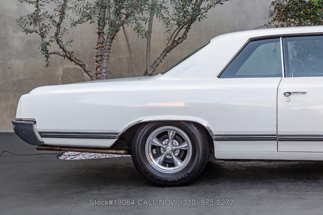 1965 Oldsmobile F-85 Cutlass Holiday