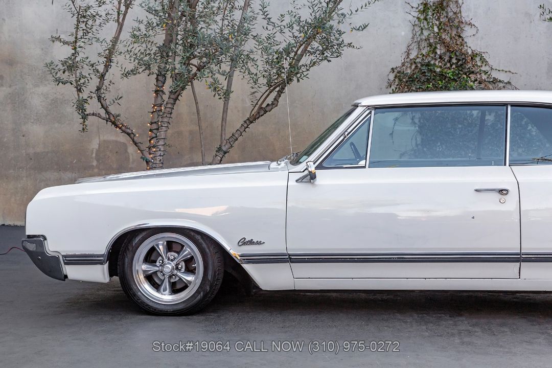 1965 Oldsmobile F-85 Cutlass Holiday