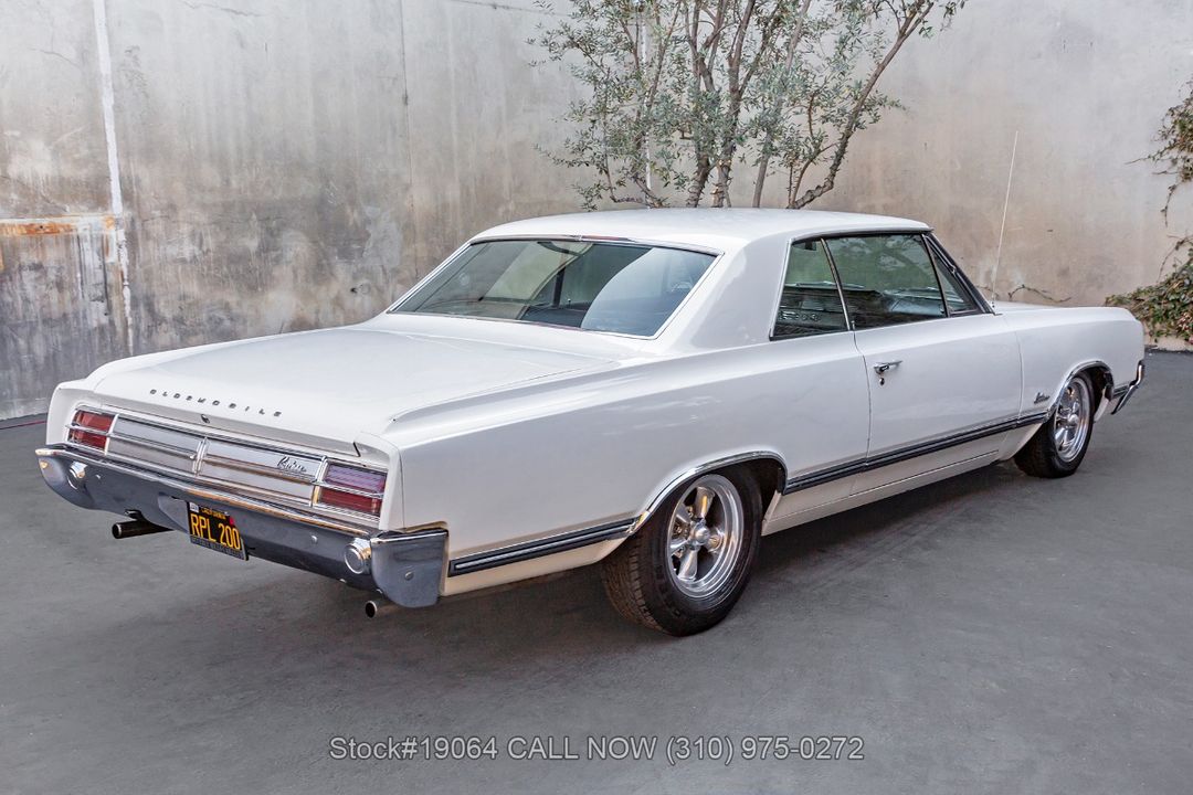 1965 Oldsmobile F-85 Cutlass Holiday