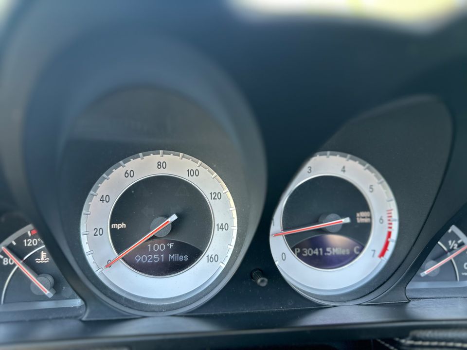 2011 Mercedes-Benz SL550