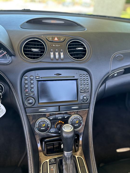 2011 Mercedes-Benz SL550