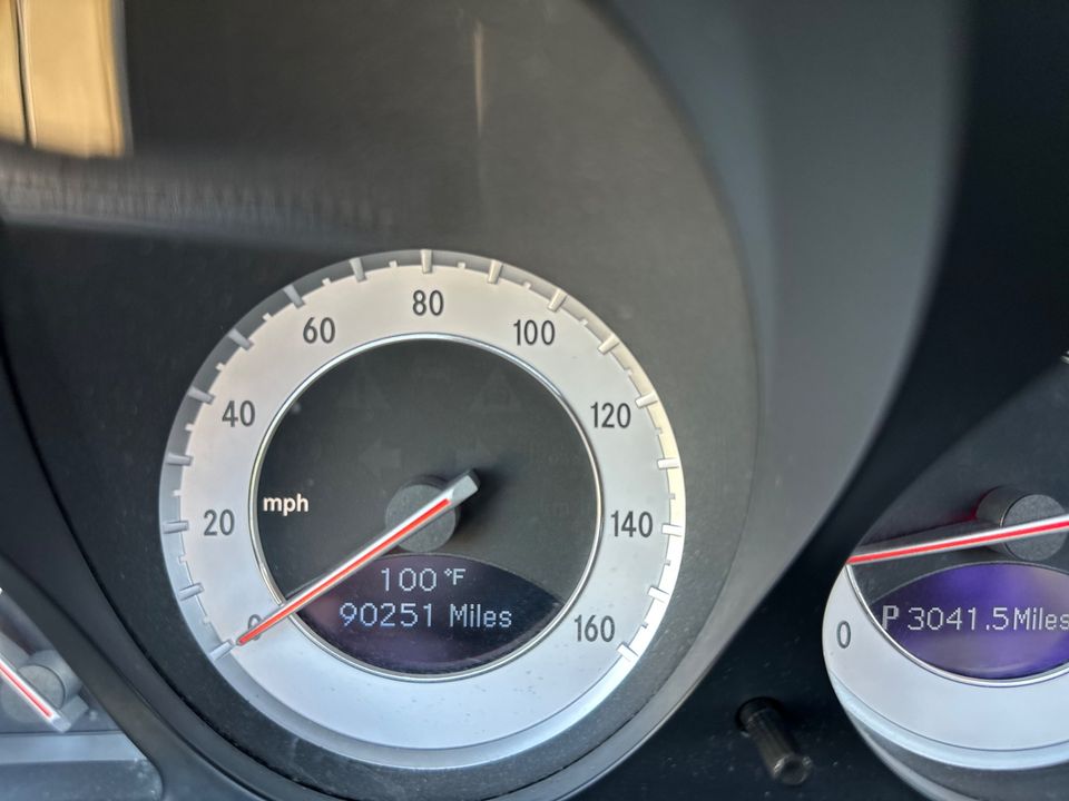 2011 Mercedes-Benz SL550