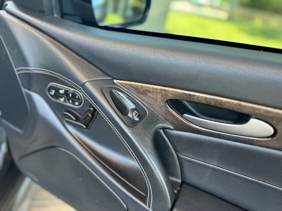 2011 Mercedes-Benz SL550