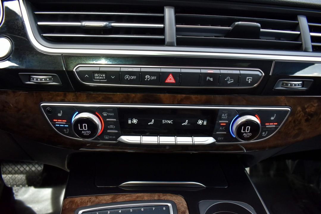 2017 Audi Q7 3.0 TFSI Prestige Pkg, Driver Assistance Pkg, Ventilation and Cold Weath