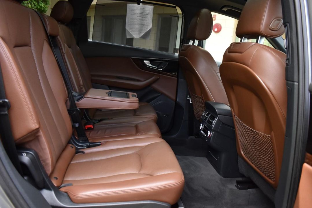 2017 Audi Q7 3.0 TFSI Prestige Pkg, Driver Assistance Pkg, Ventilation and Cold Weath