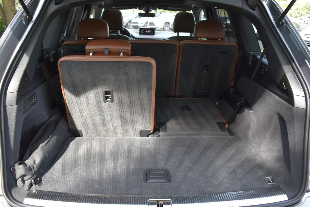 2017 Audi Q7 3.0 TFSI Prestige Pkg, Driver Assistance Pkg, Ventilation and Cold Weath