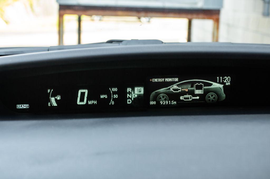 2014 Toyota PRIUS III