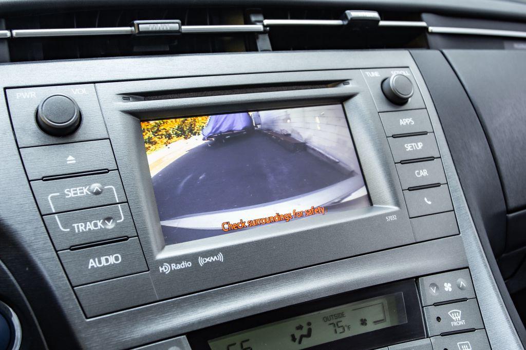 2014 Toyota PRIUS III