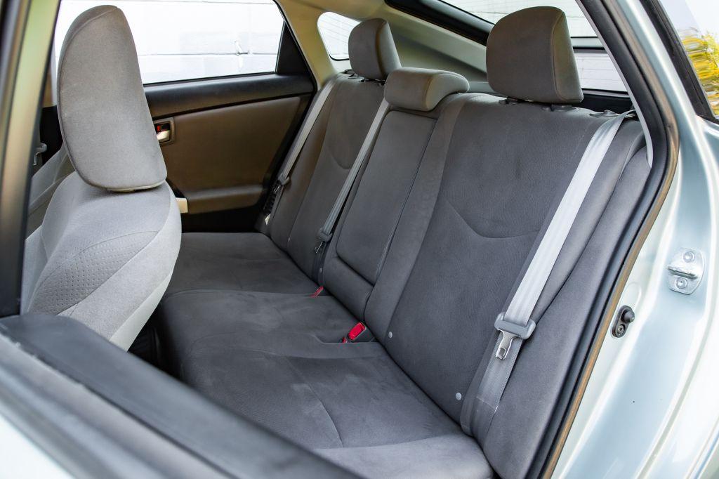 2014 Toyota PRIUS III