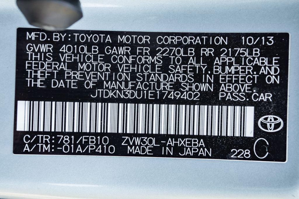 2014 Toyota PRIUS III