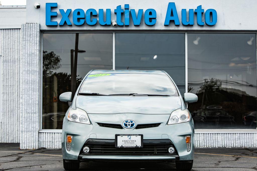 2014 Toyota PRIUS III