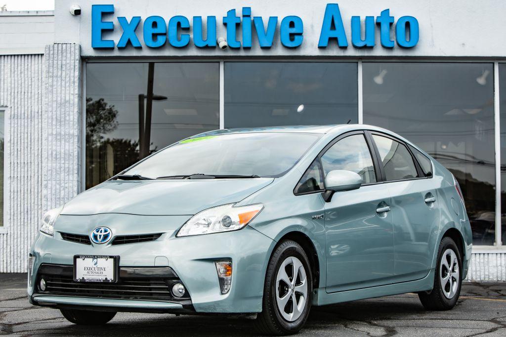 2014 Toyota PRIUS III