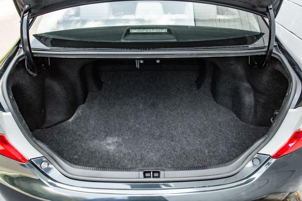 2012 Toyota CAMRY L