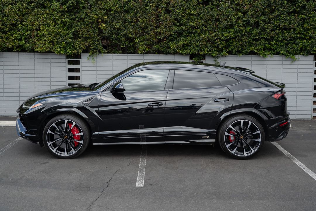 2024 Lamborghini Urus