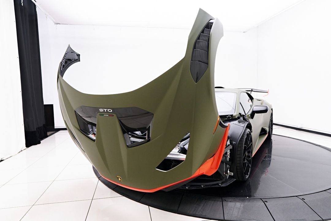2023 Lamborghini Huracan STO