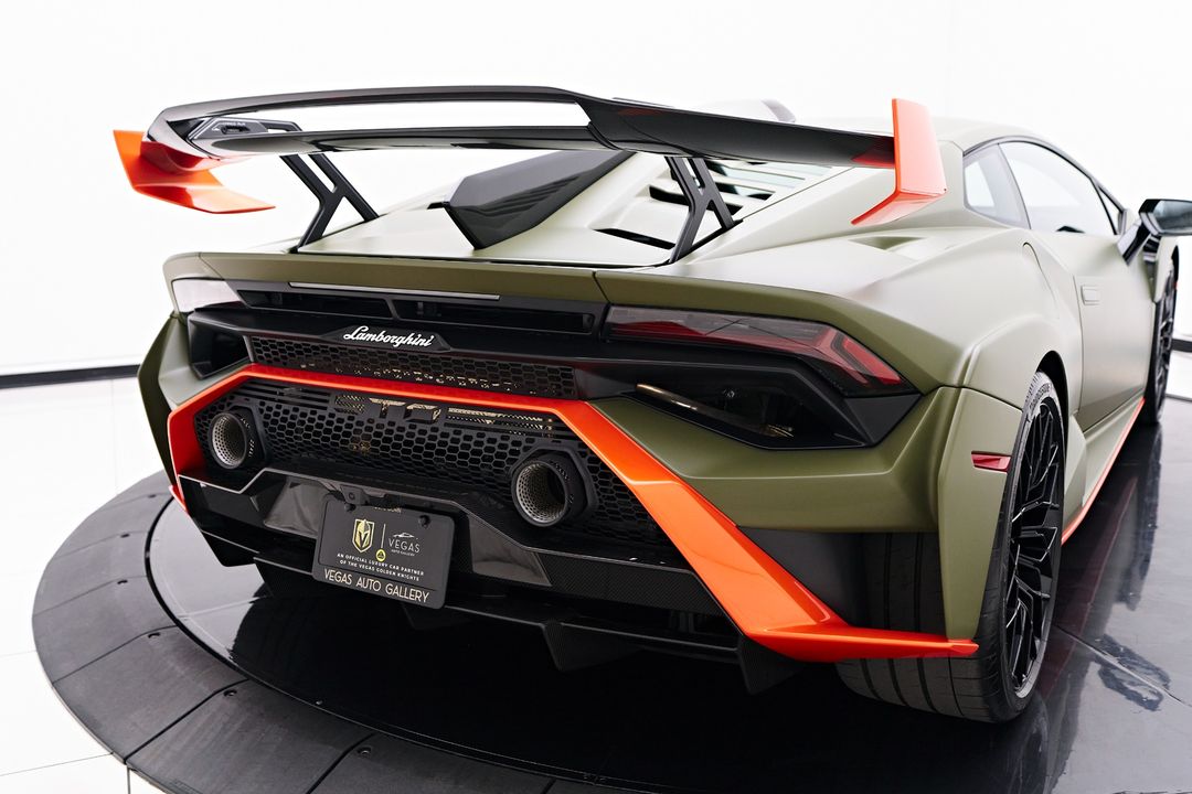 2023 Lamborghini Huracan STO