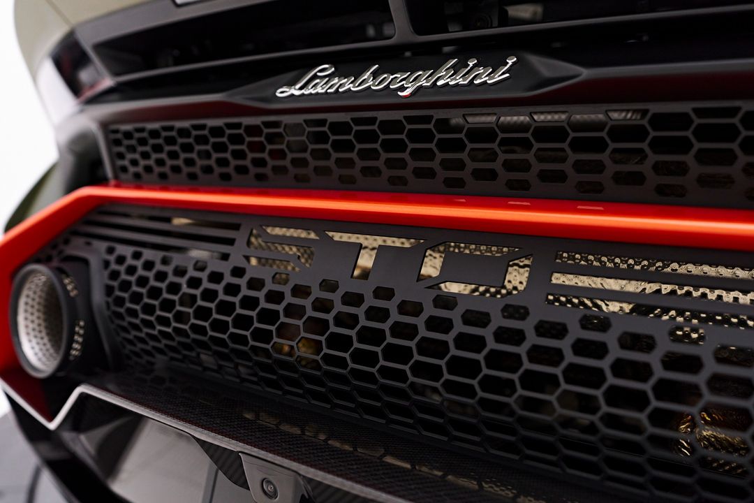 2023 Lamborghini Huracan STO