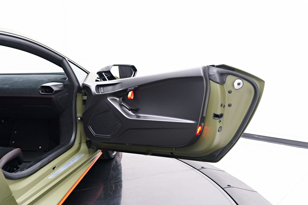 2023 Lamborghini Huracan STO