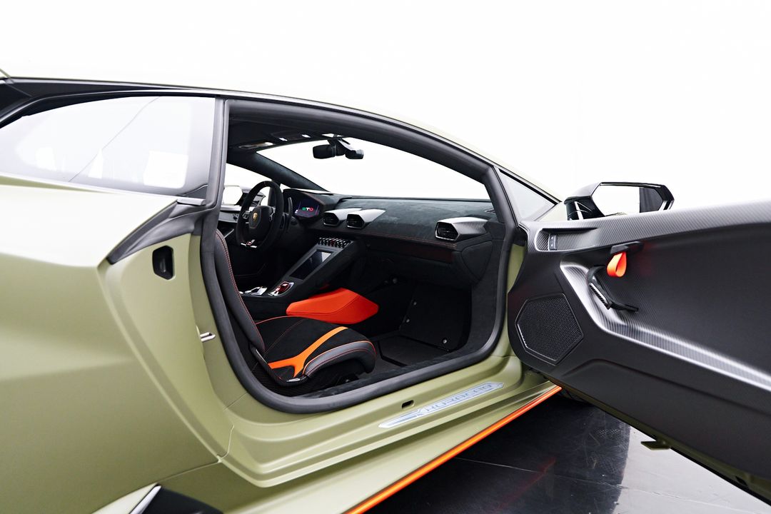 2023 Lamborghini Huracan STO