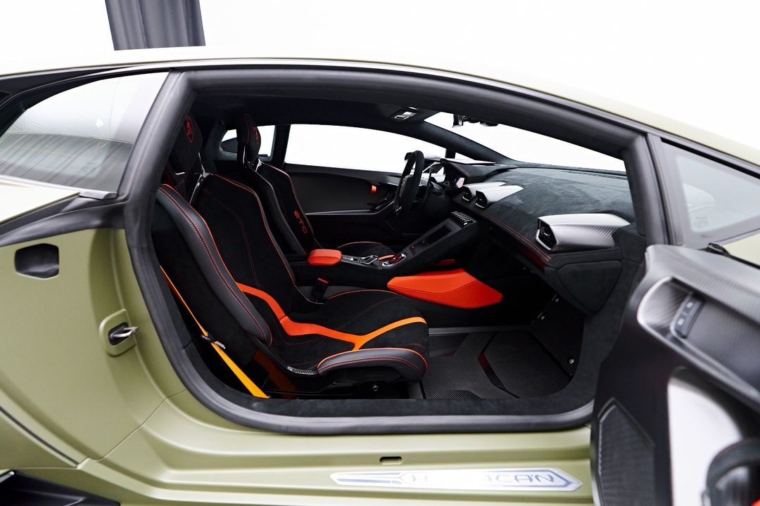 2023 Lamborghini Huracan STO