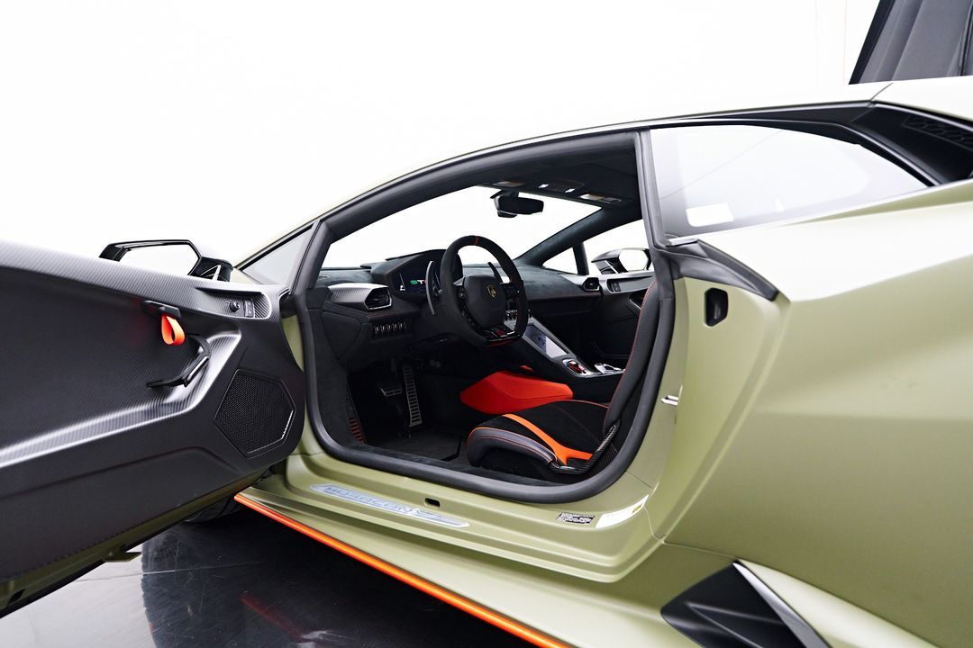 2023 Lamborghini Huracan STO