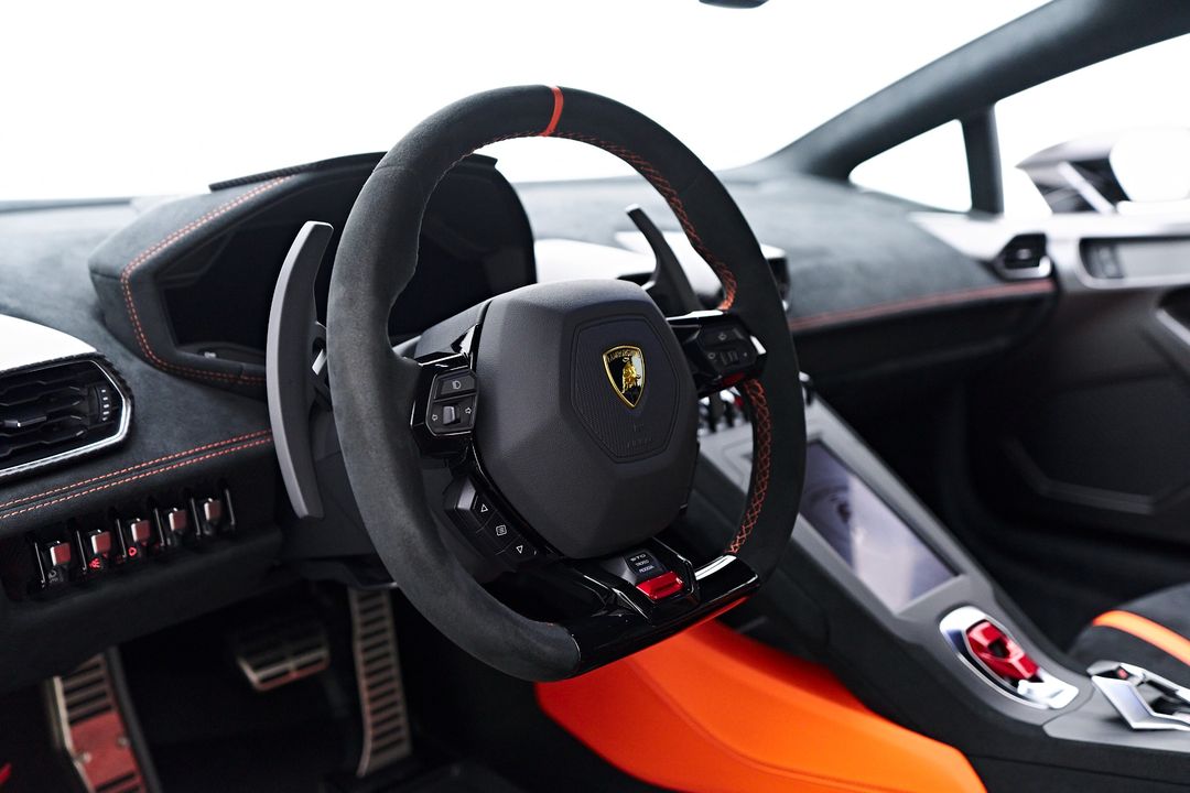 2023 Lamborghini Huracan STO