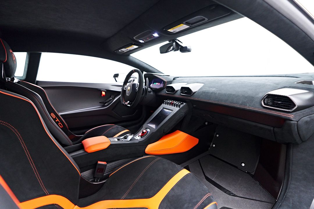 2023 Lamborghini Huracan STO