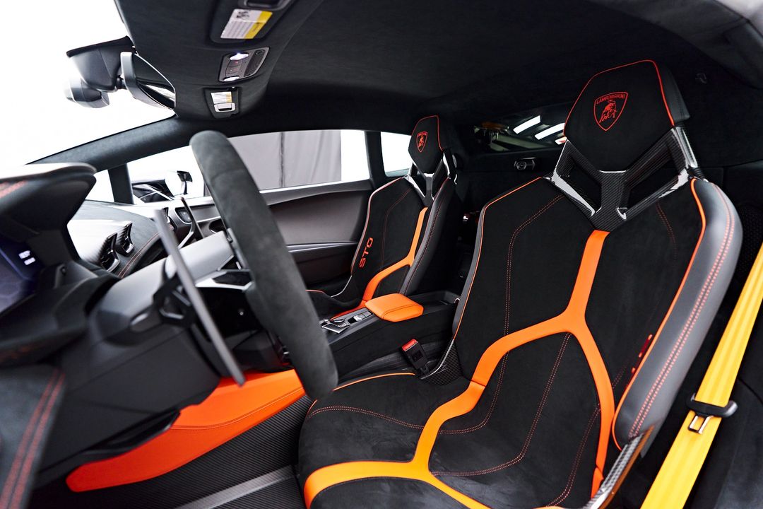 2023 Lamborghini Huracan STO