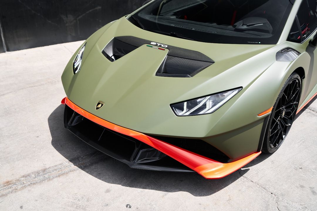 2023 Lamborghini Huracan STO
