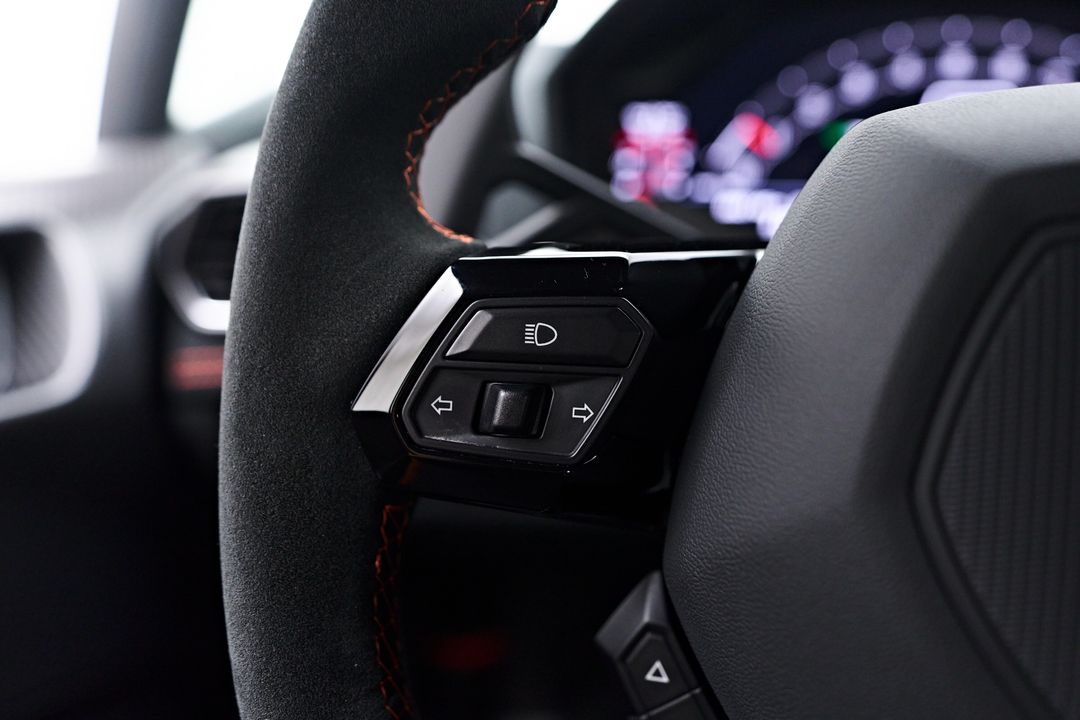 2023 Lamborghini Huracan STO