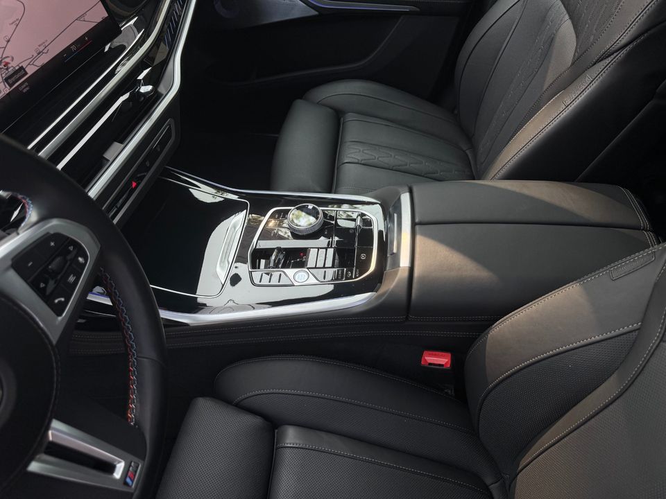 2024 BMW X7