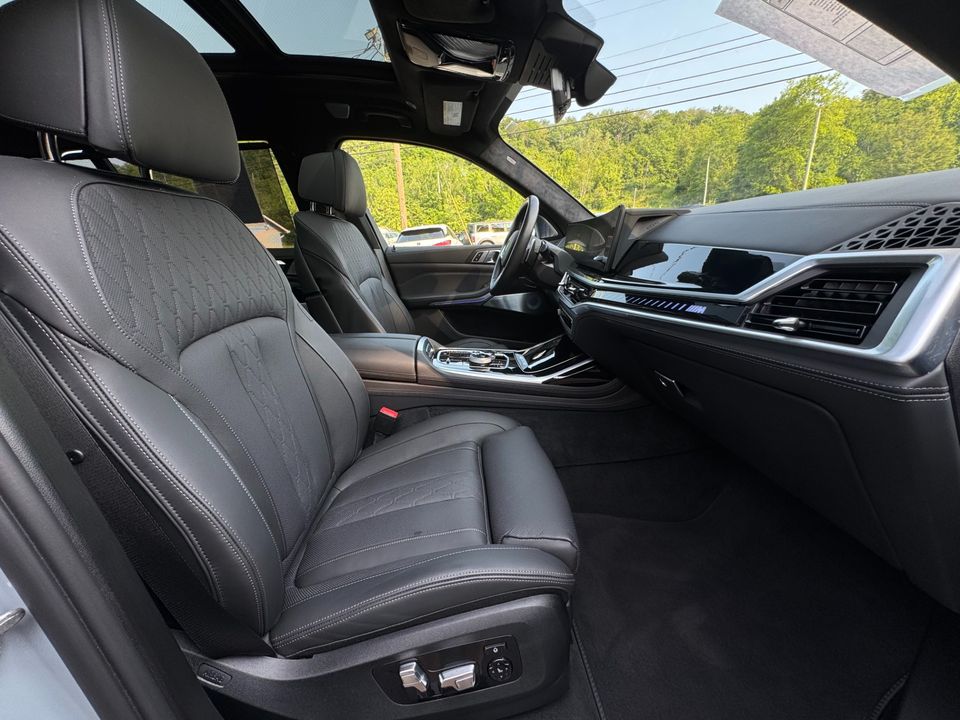2024 BMW X7