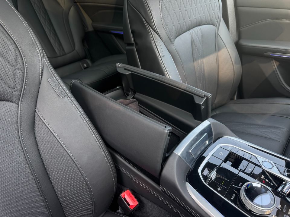 2024 BMW X7
