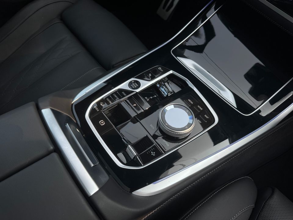 2024 BMW X7