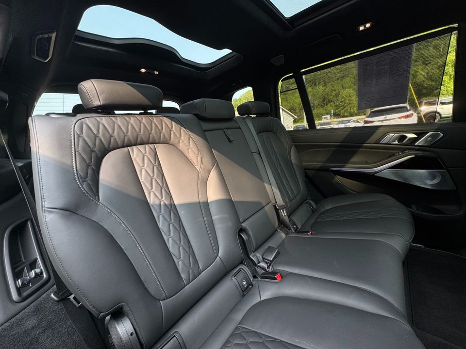 2024 BMW X7