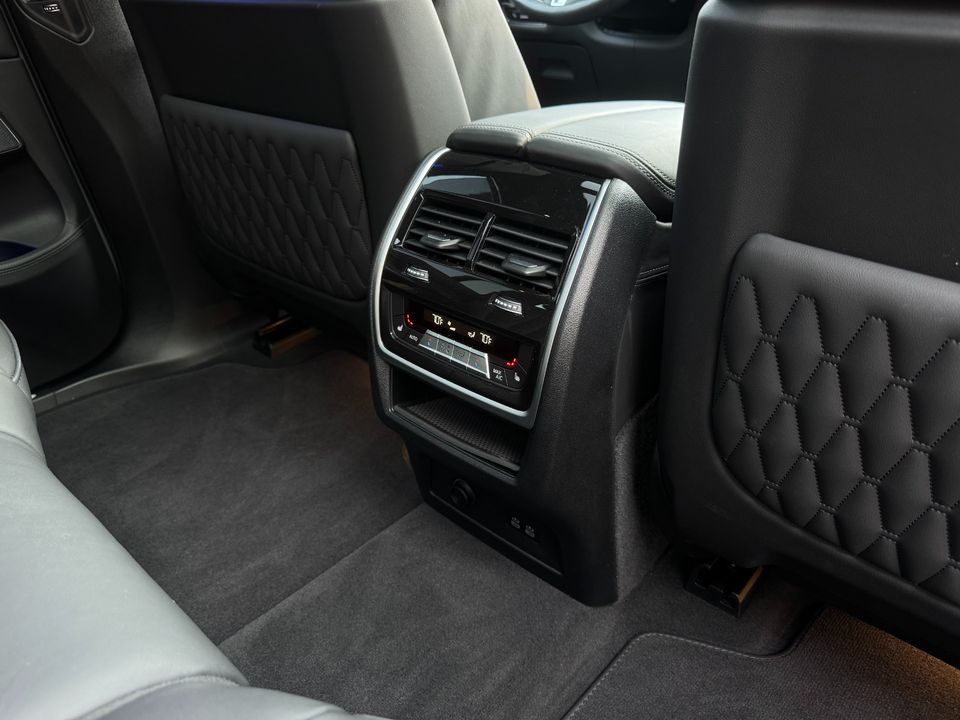 2024 BMW X7