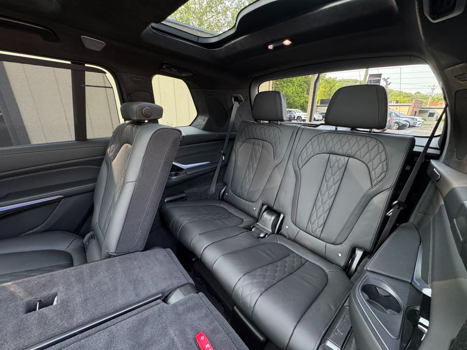 2024 BMW X7