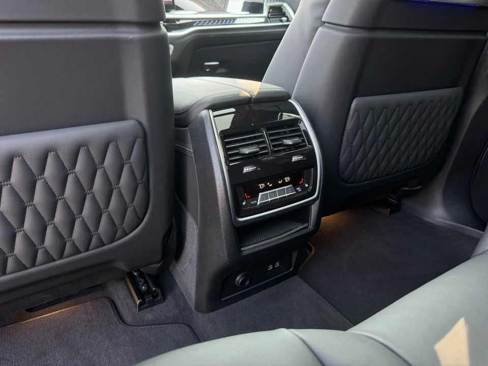 2024 BMW X7